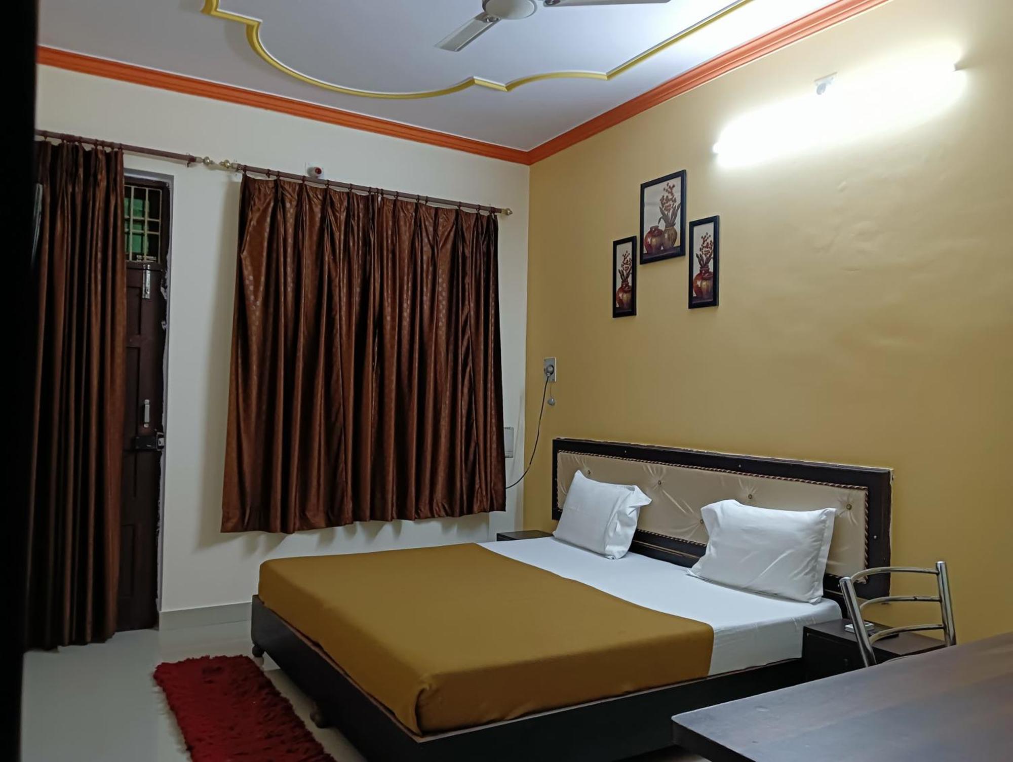 Varuna Palace Varanasi , Near Mandir & Ghat'S Zewnętrze zdjęcie