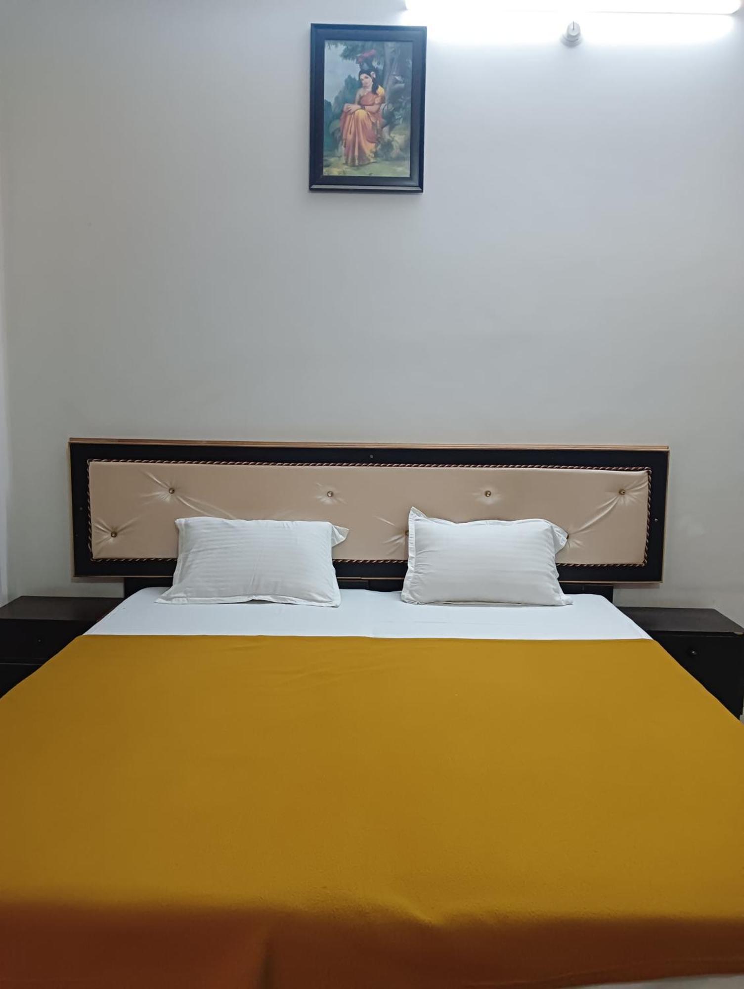 Varuna Palace Varanasi , Near Mandir & Ghat'S Zewnętrze zdjęcie