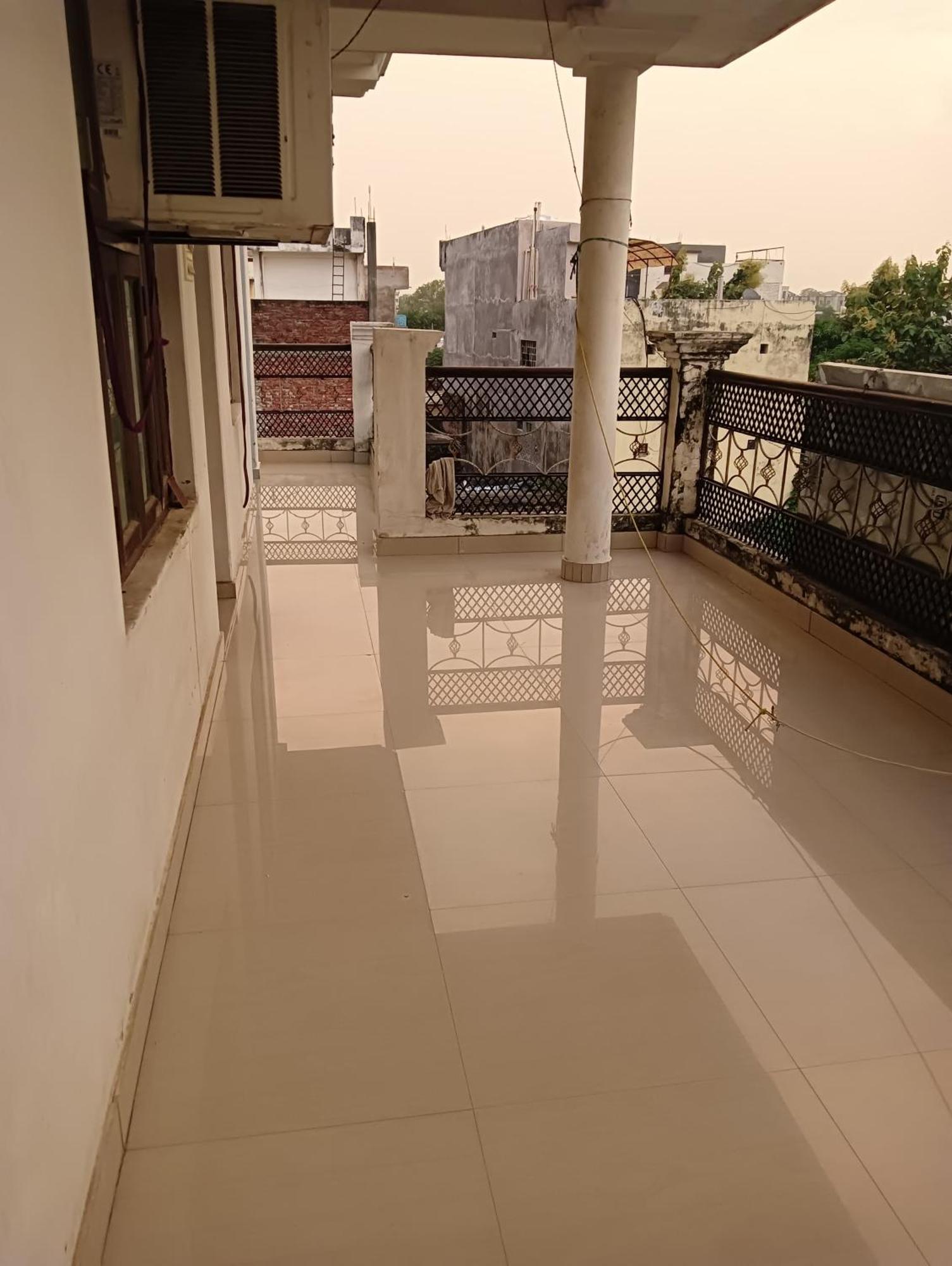Varuna Palace Varanasi , Near Mandir & Ghat'S Zewnętrze zdjęcie