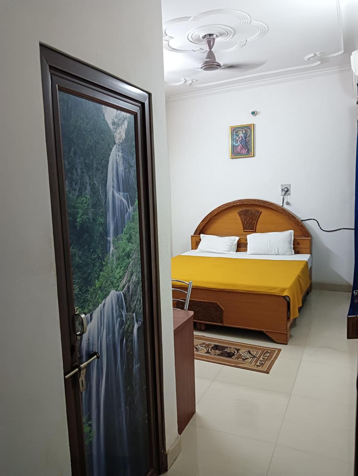 Varuna Palace Varanasi , Near Mandir & Ghat'S Zewnętrze zdjęcie