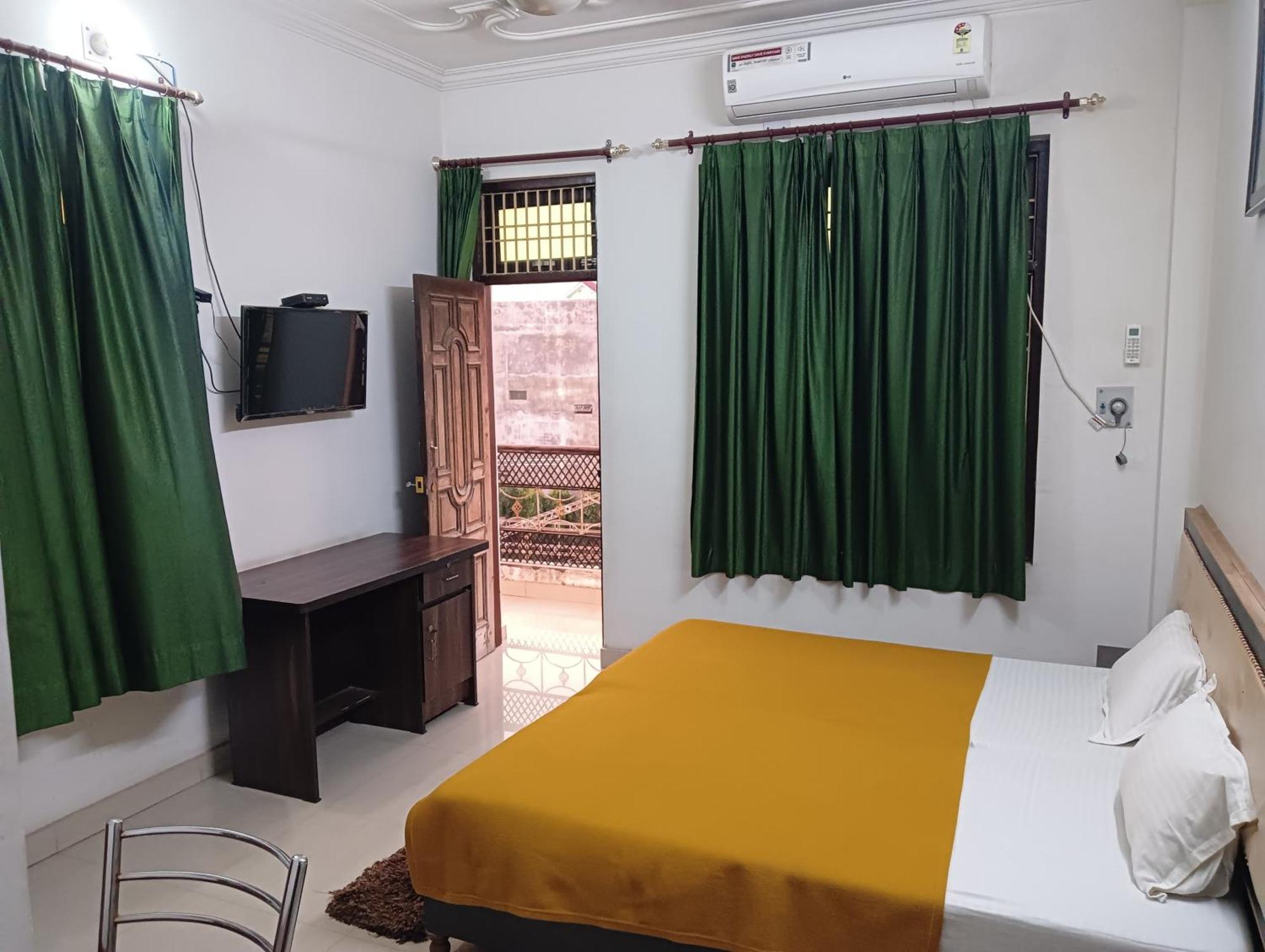 Varuna Palace Varanasi , Near Mandir & Ghat'S Zewnętrze zdjęcie